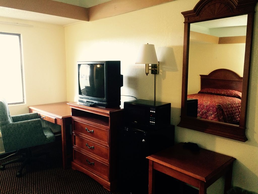 Travelers Inn Midwest City Δωμάτιο φωτογραφία