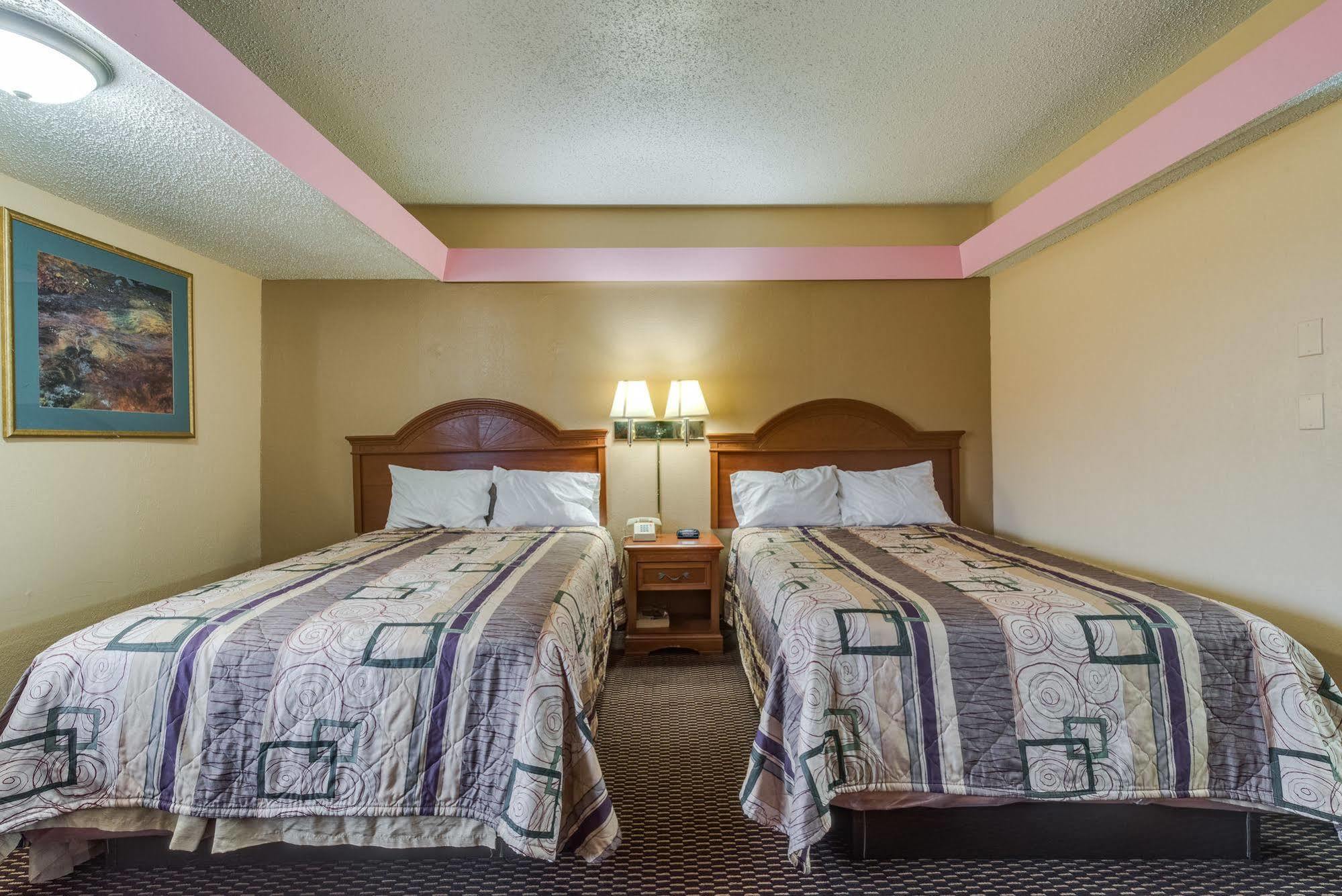 Travelers Inn Midwest City Εξωτερικό φωτογραφία