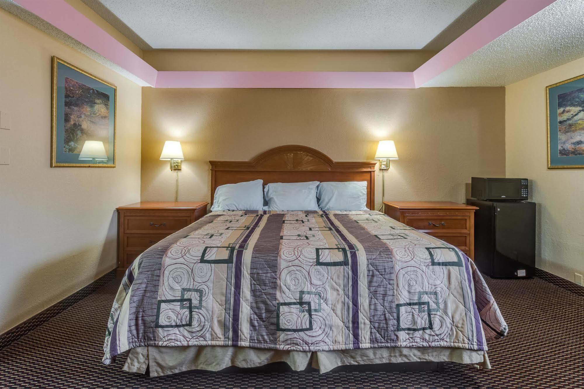 Travelers Inn Midwest City Εξωτερικό φωτογραφία
