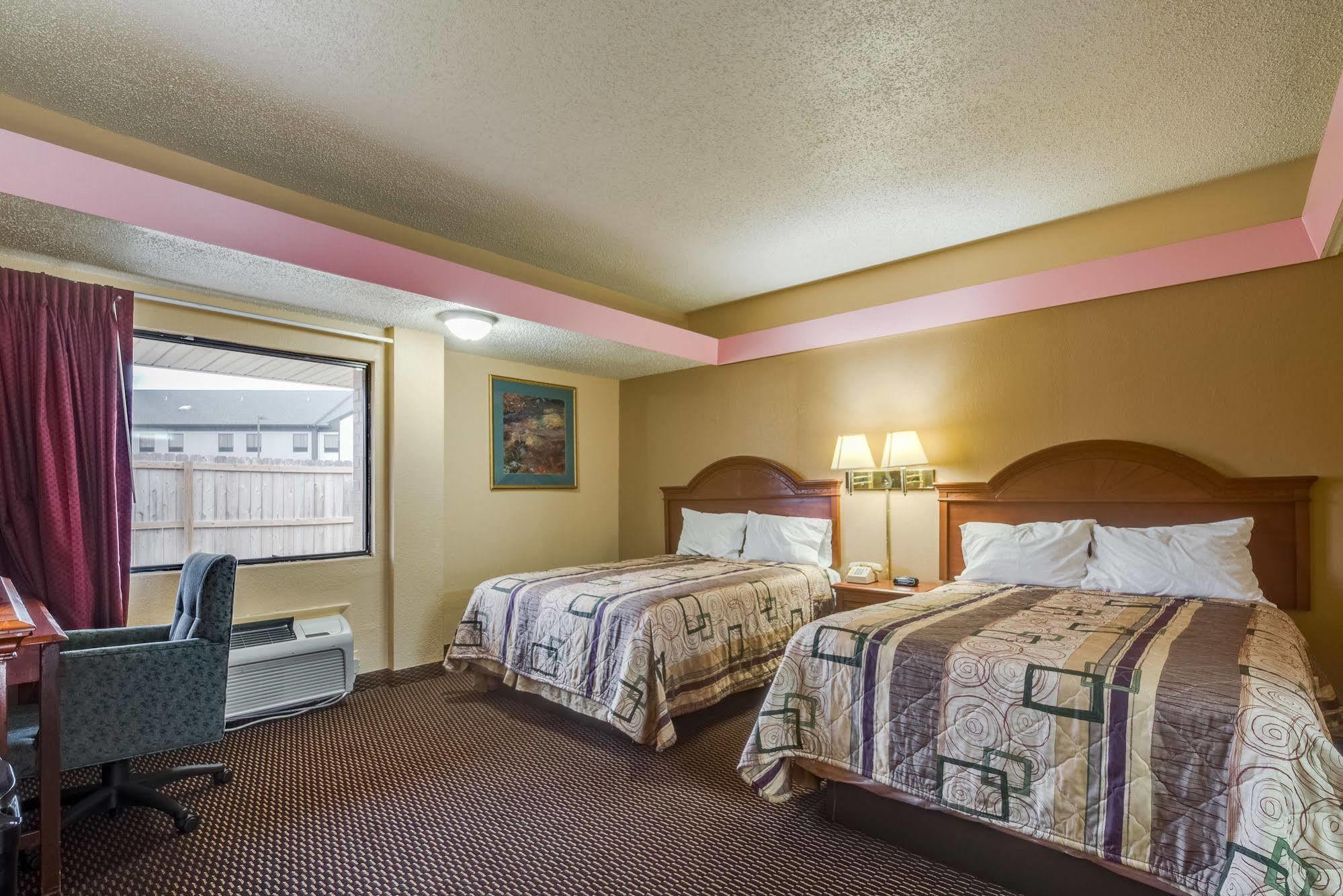 Travelers Inn Midwest City Εξωτερικό φωτογραφία