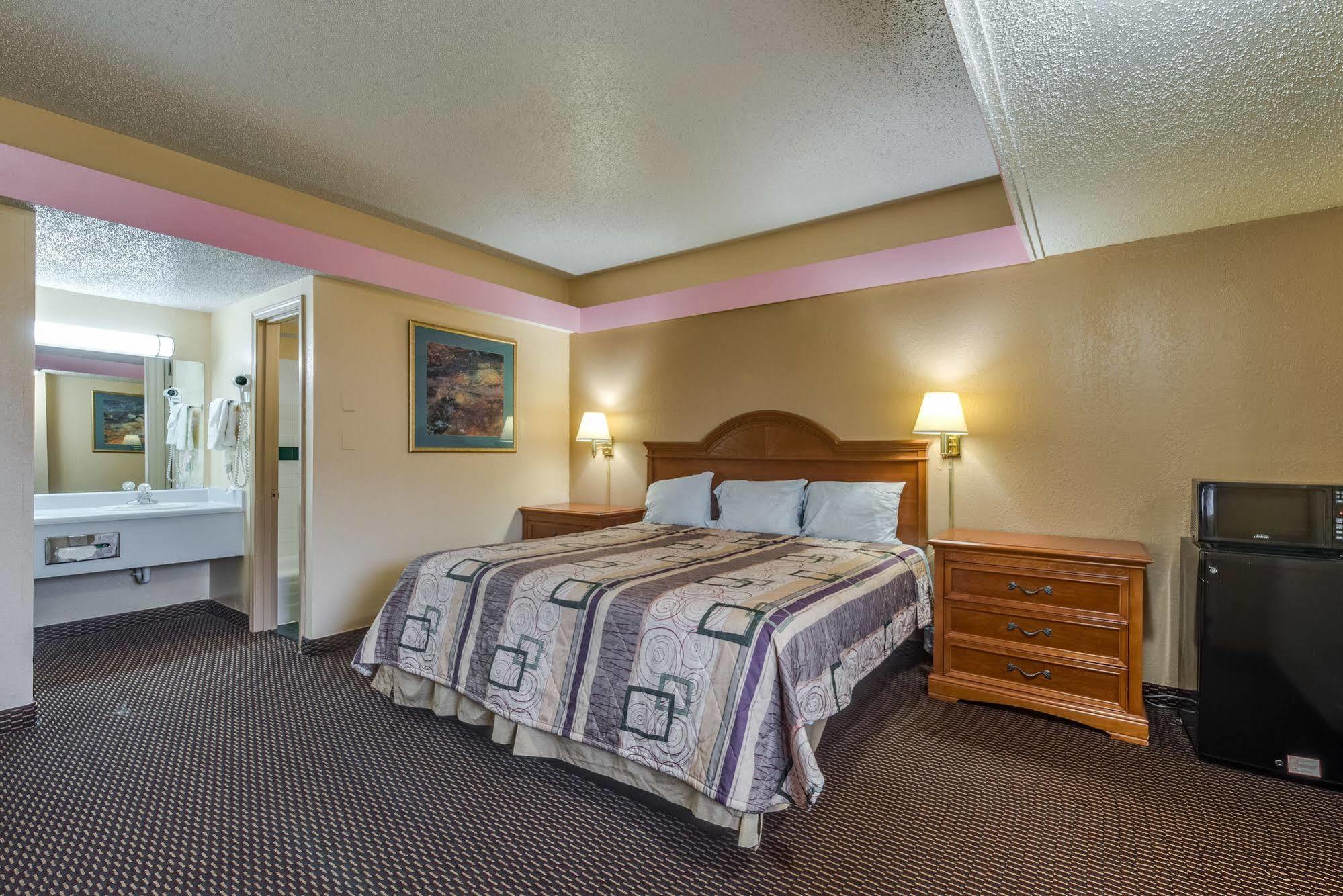 Travelers Inn Midwest City Εξωτερικό φωτογραφία